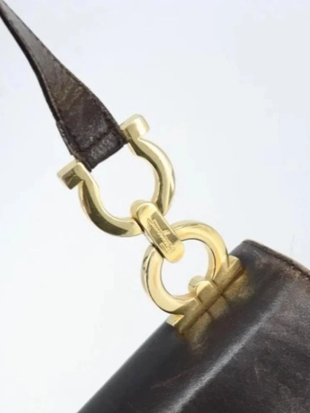Salvatore Ferragamo Gancini Shoulder Bag Leather Dark Brown Gold Auth LNZ544